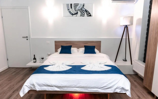 Puzzle Apartments & Studios