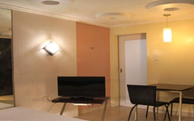 One Serenata Hotel Bacoor
