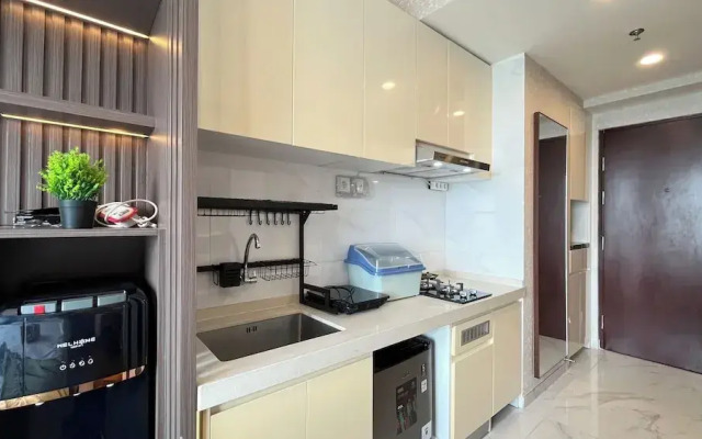 Comfort And Quiet Studio At Apartment Sky House Bsd