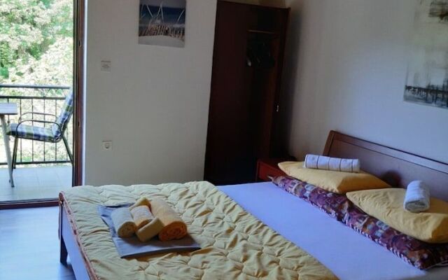 Holiday House Stipe