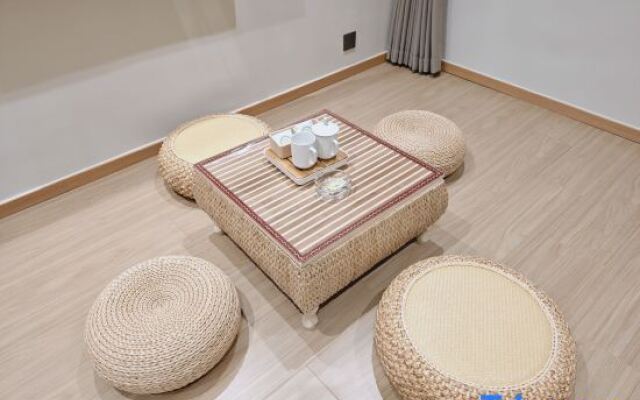 Xiaqing Canyon Creekside Homestay