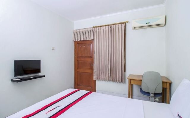 RedDoorz Near WTC Sudirman