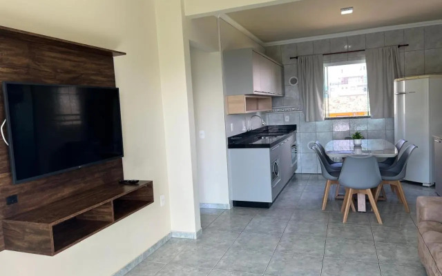 Aprecie Mariscal Nesta Hospedagem a 150 M do Mar - V4