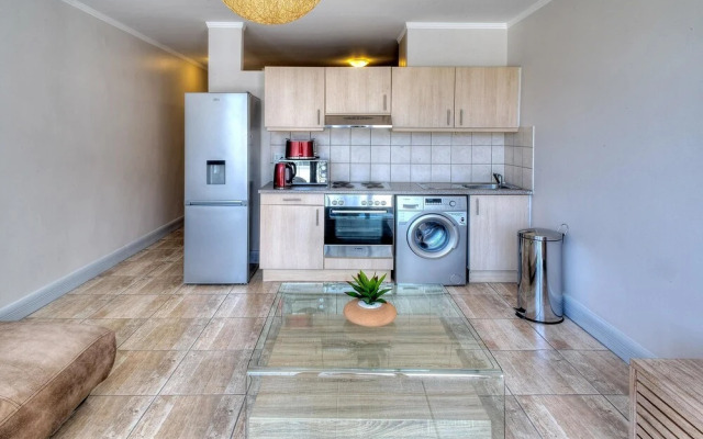 Four Seasons Apartments