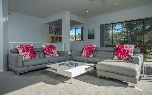 'Sapphire Gem' At Tura Beach