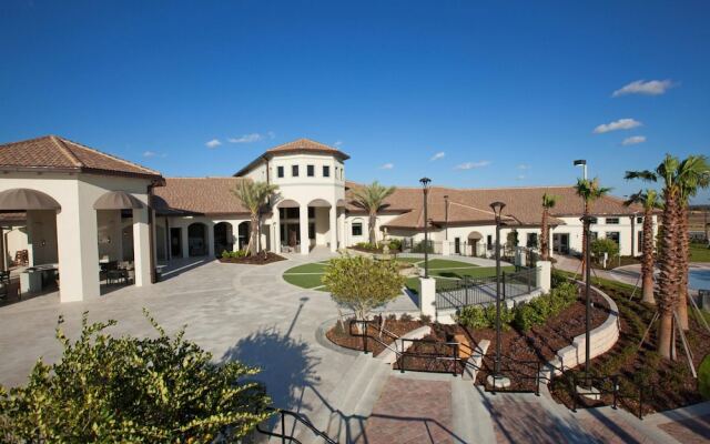 Private Pool Modern Elegance Ideal Locale