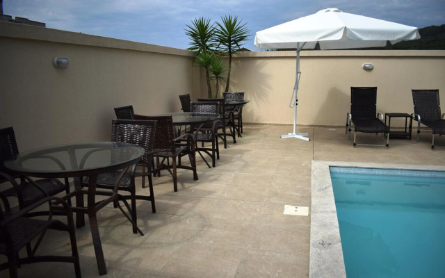 A082 - Ecopark - Apto de 2 quartos com piscina