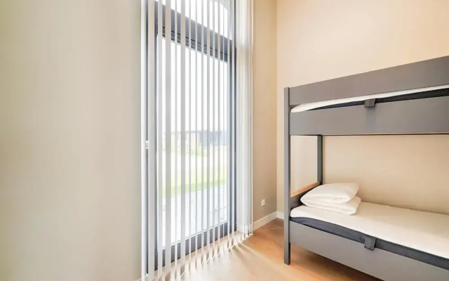 Modern Family Getaway in Oud Ade