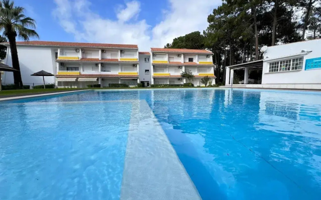 Vilamoura Nautilus With Pool by Homing