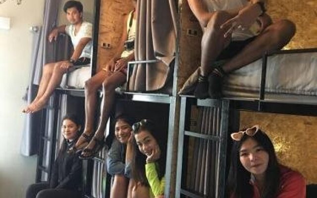 Buathai Loft Hostel Hua Hin