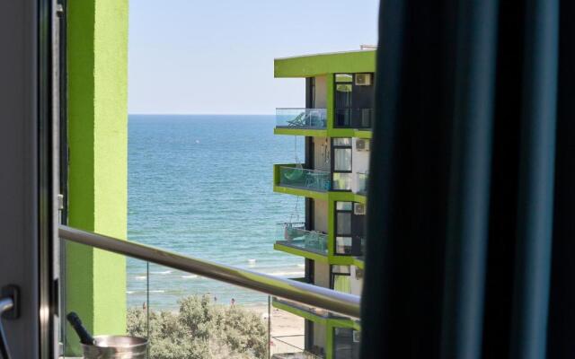 Rise and Shine by Alezzi 1