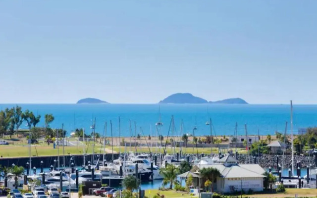 ☆Airliedise☆NO hills☆Kitchen☆5min walk 2 Ferry terminal☆WiFi☆Netflix