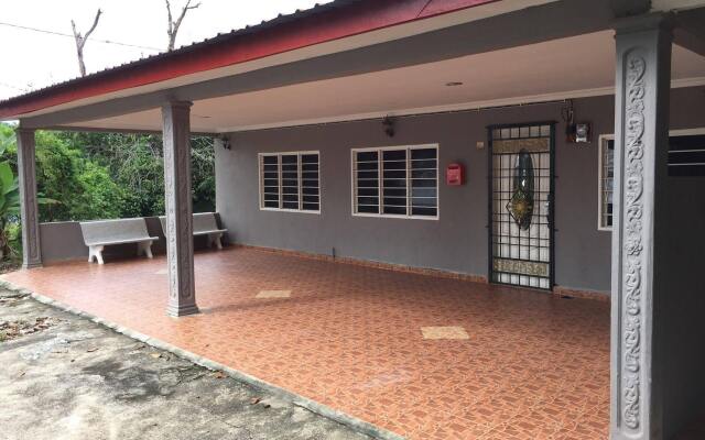 纳比拉家庭酒店 Nabila Homestay