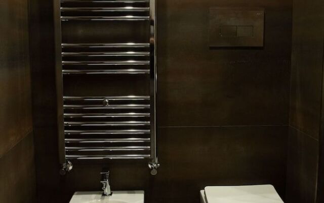 "room in B&B - Penthouse Single Room"