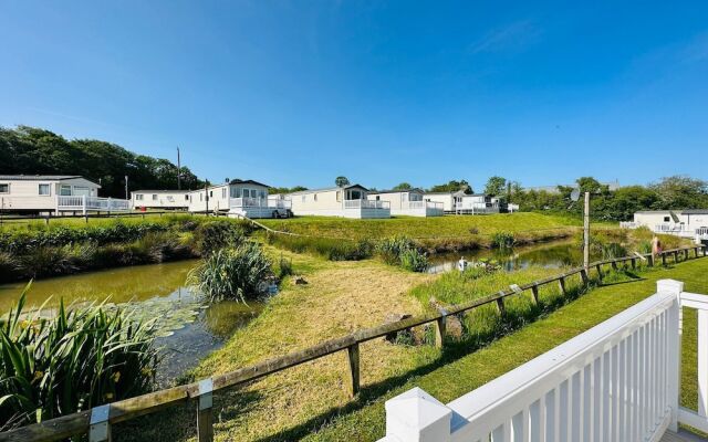 Luxury 2-bed Holiday Lodge Near Bude & Widemouth