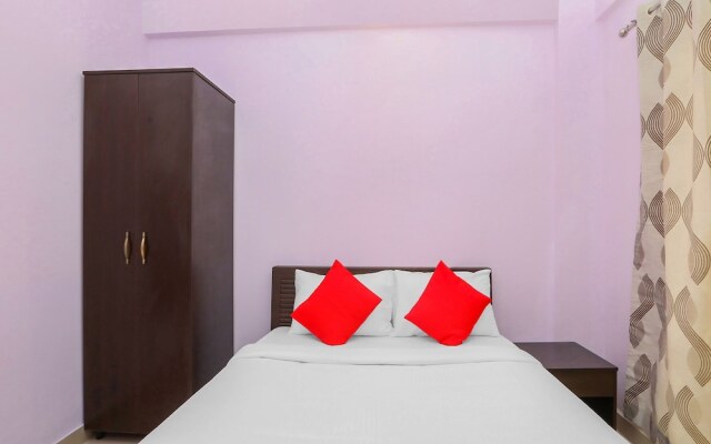 OYO 18600 Krish Lakeside Comforts