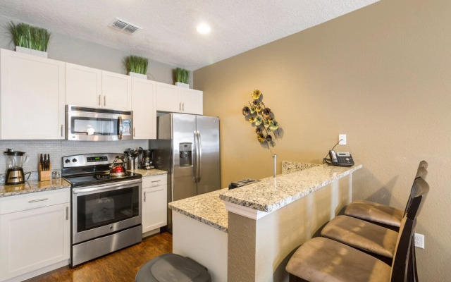 Lucaya Village 3040 Bld 13-102