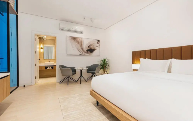 Luxurious 2-br Flat Almughrizat