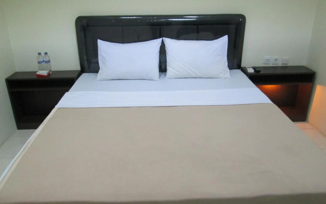 Mahkota Hotel Genteng