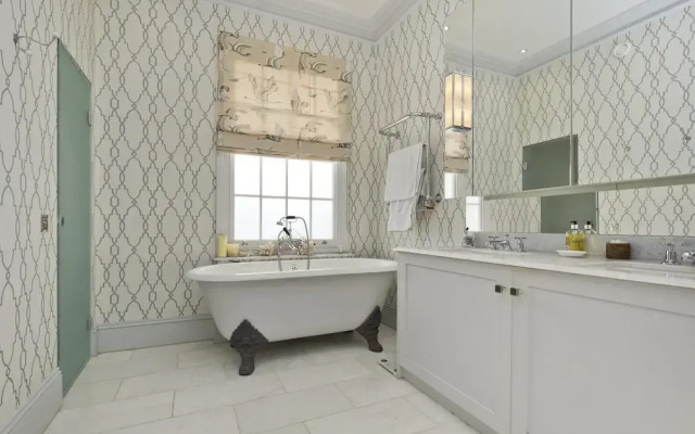Cosy 4-bed Family Home Shepherd s Bush