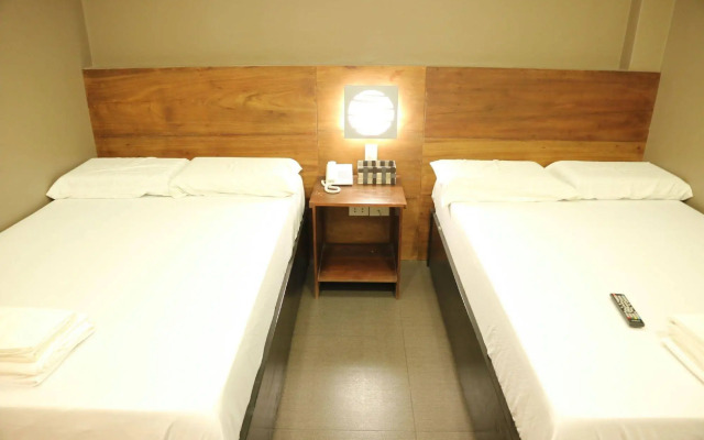 West Gate Hotel