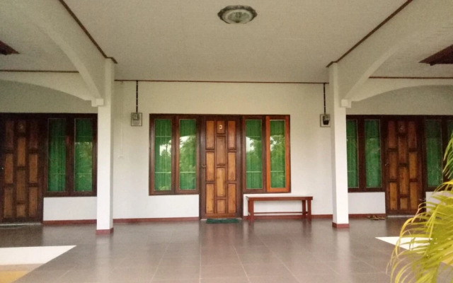 Baan Suan Varaphan