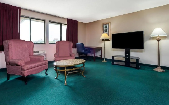 Super 8 Bridgeton/Arpt/St Louis Area