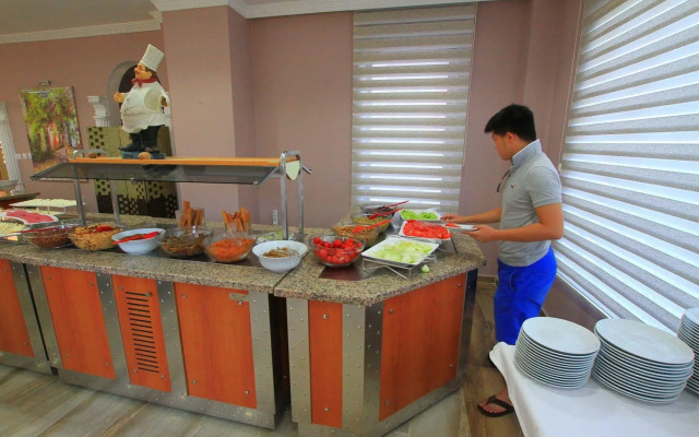 Rosy Hotel