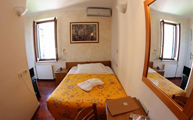 Primavera Mini Hotel