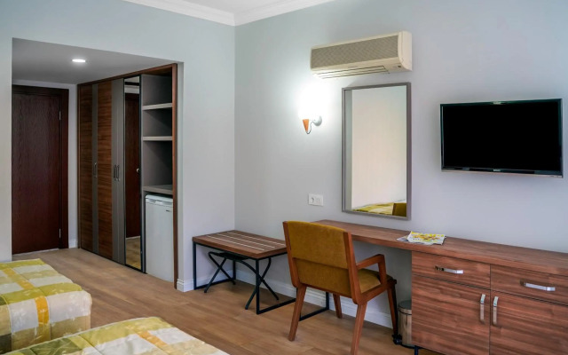 Side Village Hotel 