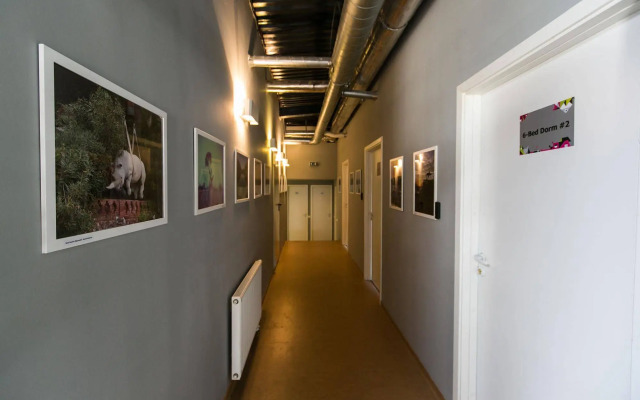 Fabrika Hostel - Vozduh Group