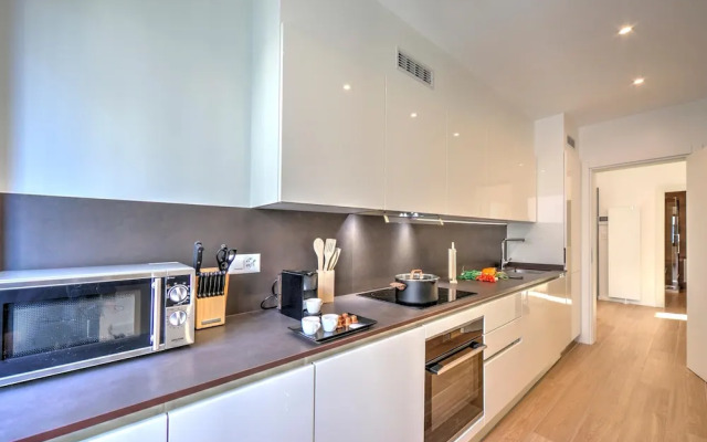 Boutique Apartment 12