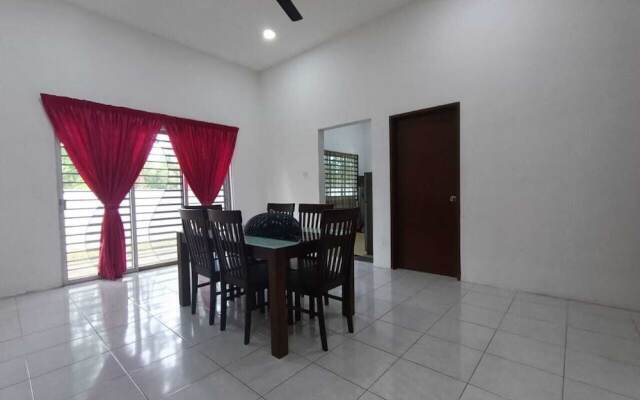 OYO Homes 90606 Casaria Cherating