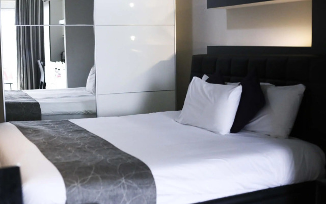 Pebbles Boutique Aparthotel