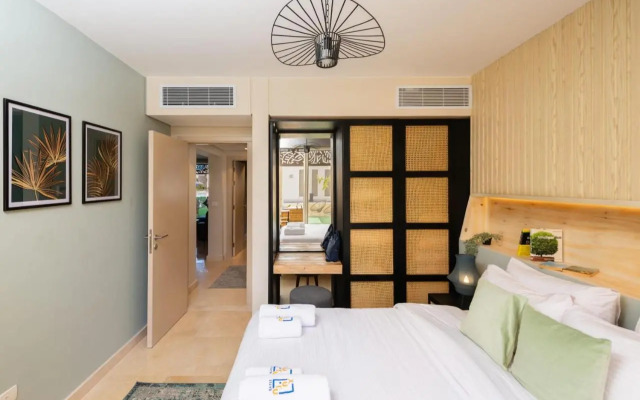 Elegant & Edgy 2 BR w Beach & Pool Mangroovy