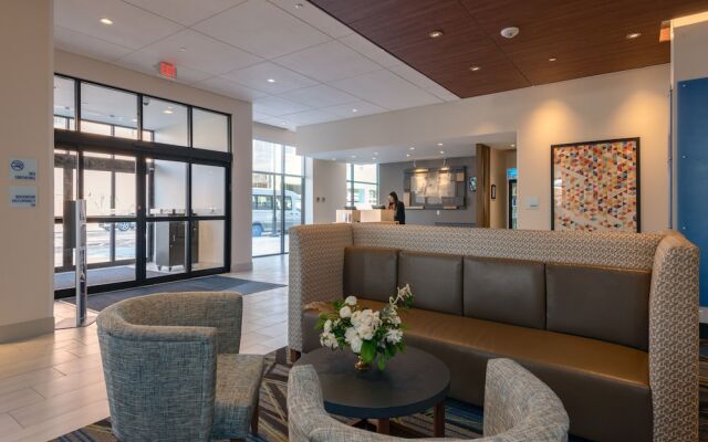 Holiday Inn Express & Suites Tulsa Downtown By Ihg