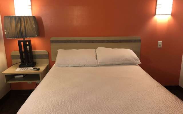 Sleep Inn & Suites Pigeon Forge - Downtown