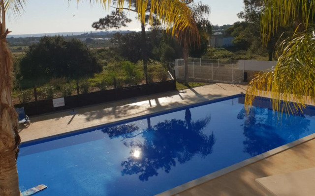 Quinta do Pinheiro Residence