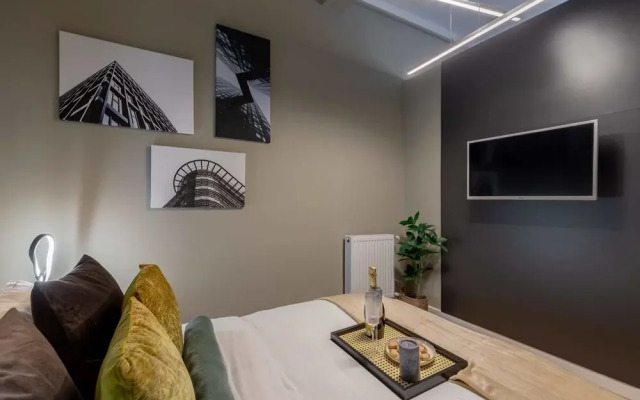 Modern Suite on Historic Calea Victoriei