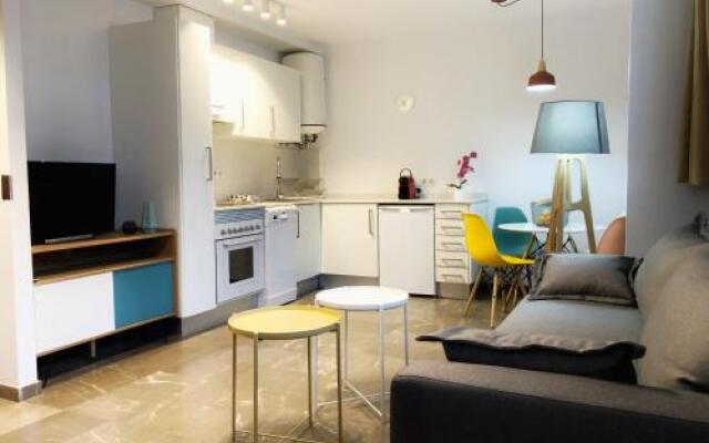 Apartamentos Living Valencia-Vitoria