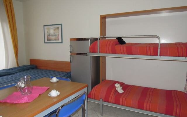 "sea-front Studio in an Excellent Position"