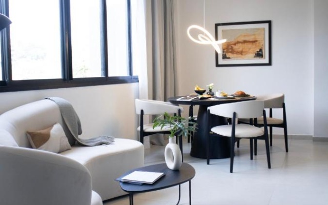 Divina Tower