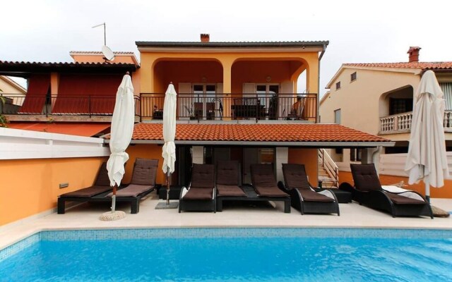 Holiday House Vesna