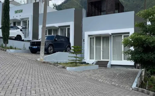 Orlando Hill Villa