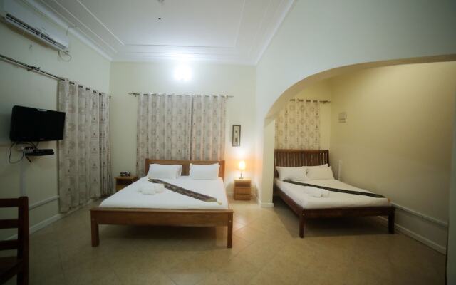 Entebbe Palm Hotel