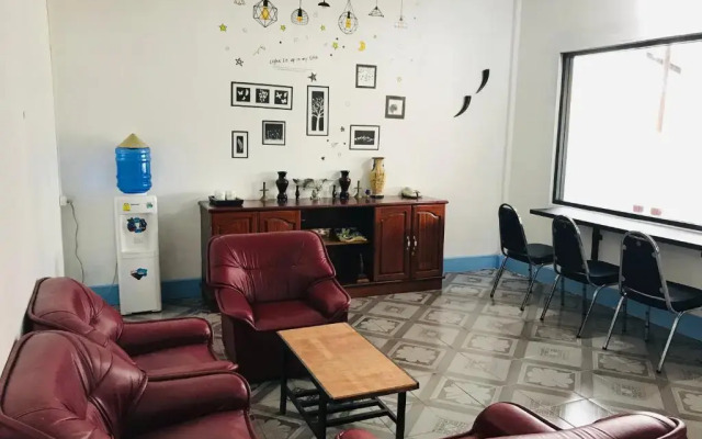 Naga Hostel & Café