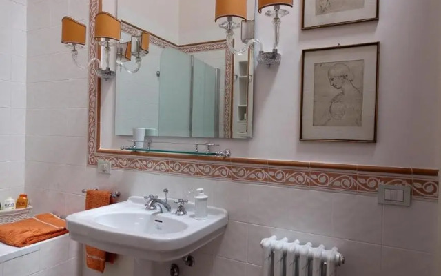 Palazzo Pio Apartment