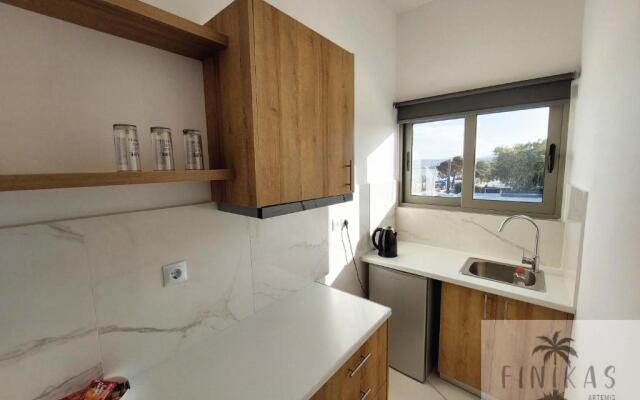 Finikas Suites & Apartments Airport