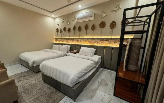 Shelton Boulevard Hotel Lahore