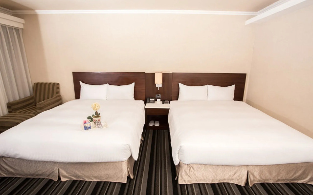Mou Hotel Debao